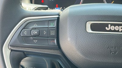 2023 Jeep Grand Cherokee L Laredo 4x4