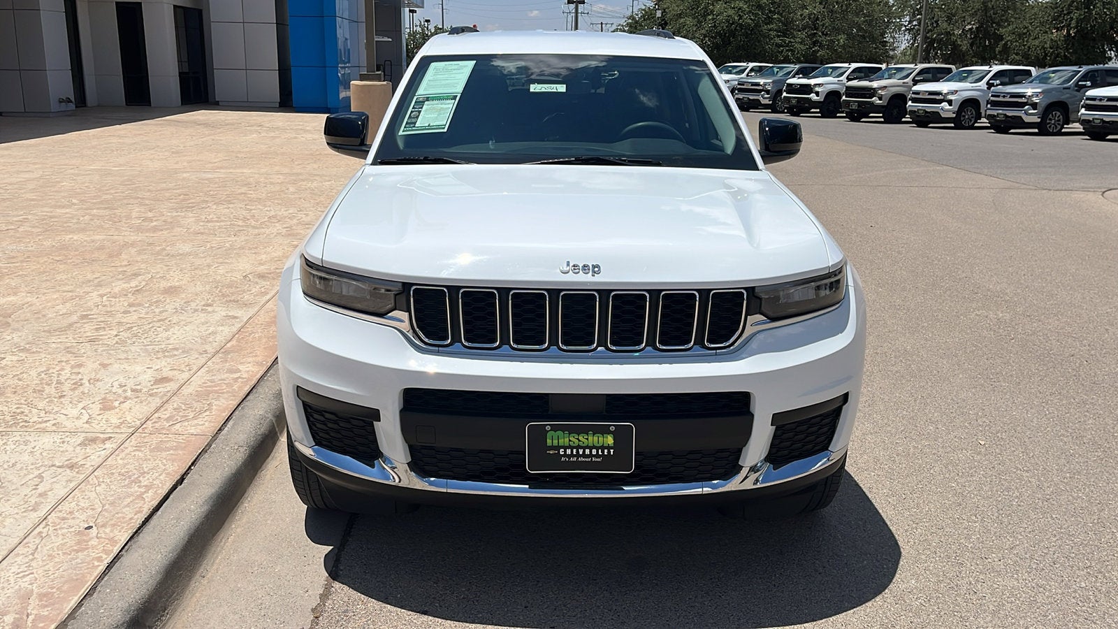 2023 Jeep Grand Cherokee L Laredo 4x4