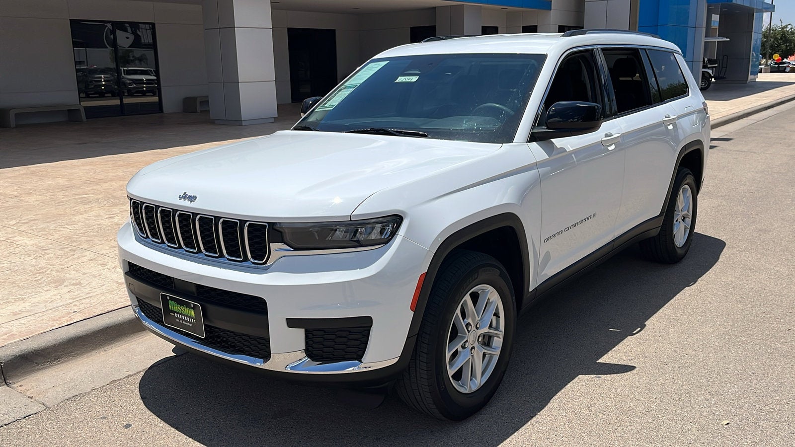 2023 Jeep Grand Cherokee L Laredo 4x4
