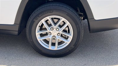 2023 Jeep Grand Cherokee L Laredo 4x4
