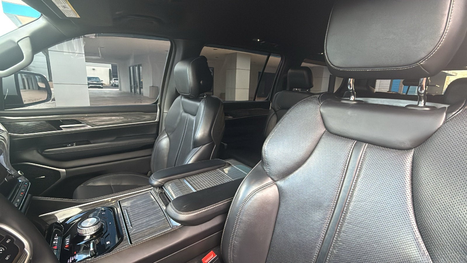 2022 Jeep Wagoneer Series III