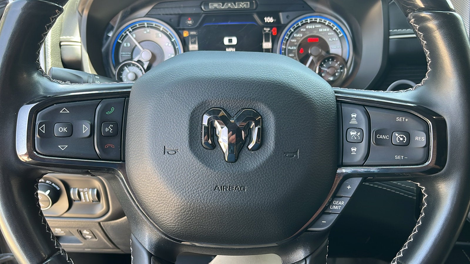2022 RAM 1500 Limited Crew Cab 4x4 5'7" Box