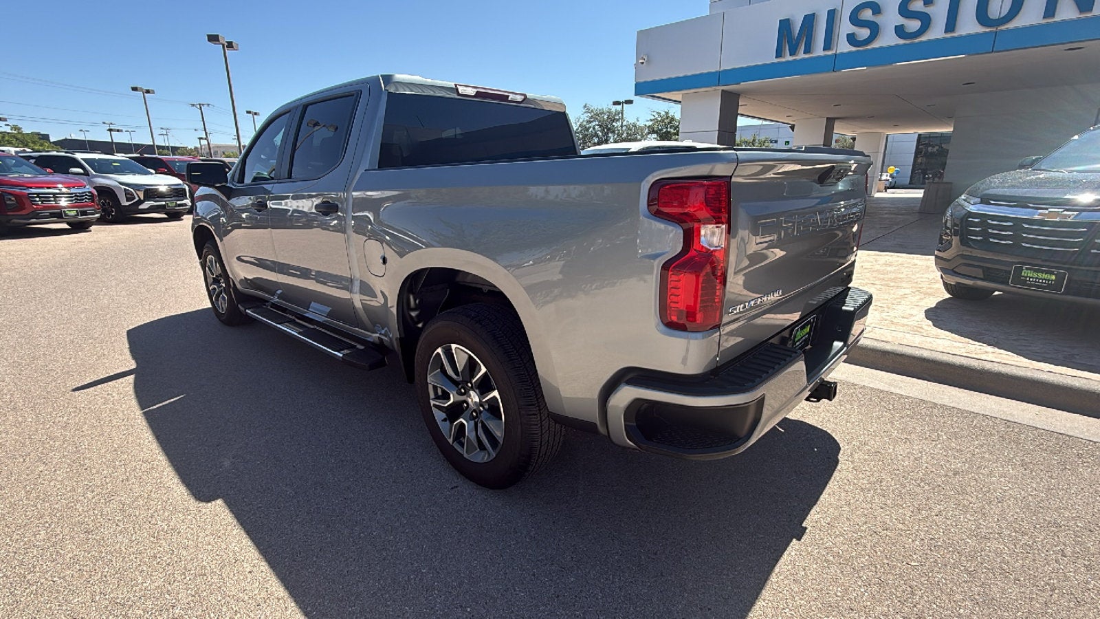 2025 Chevrolet Silverado 1500 Custom