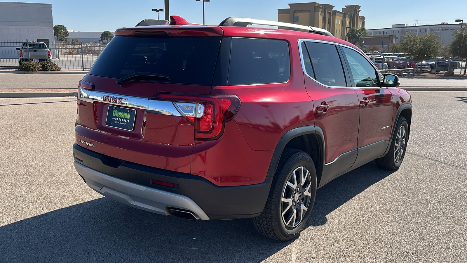 2023 GMC Acadia SLT