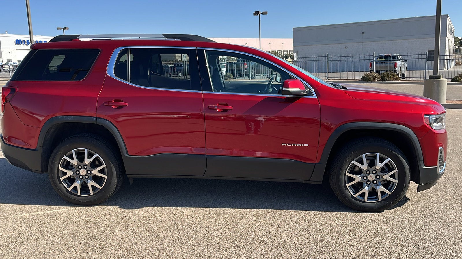 2023 GMC Acadia SLT