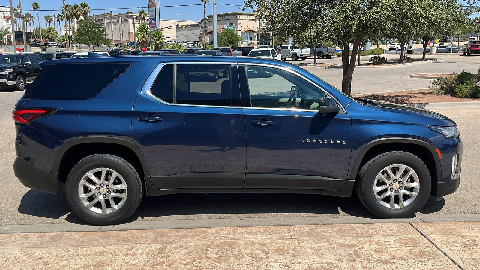 2022 Chevrolet Traverse LS