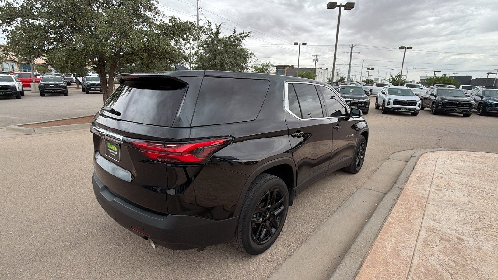2023 Chevrolet Traverse LS