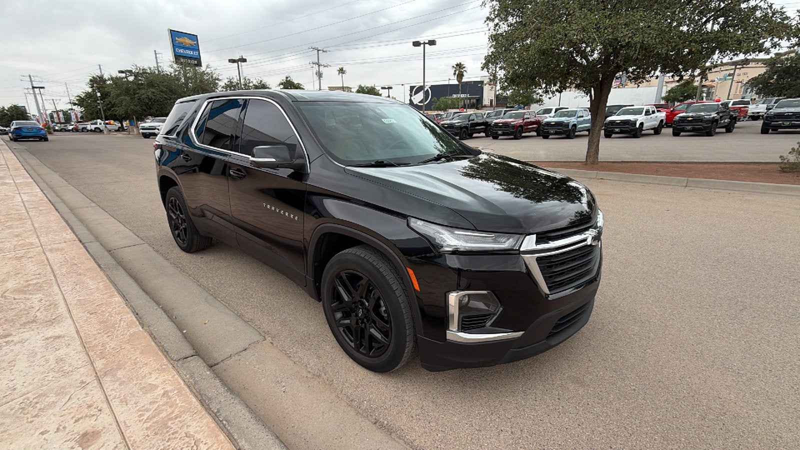 2023 Chevrolet Traverse LS