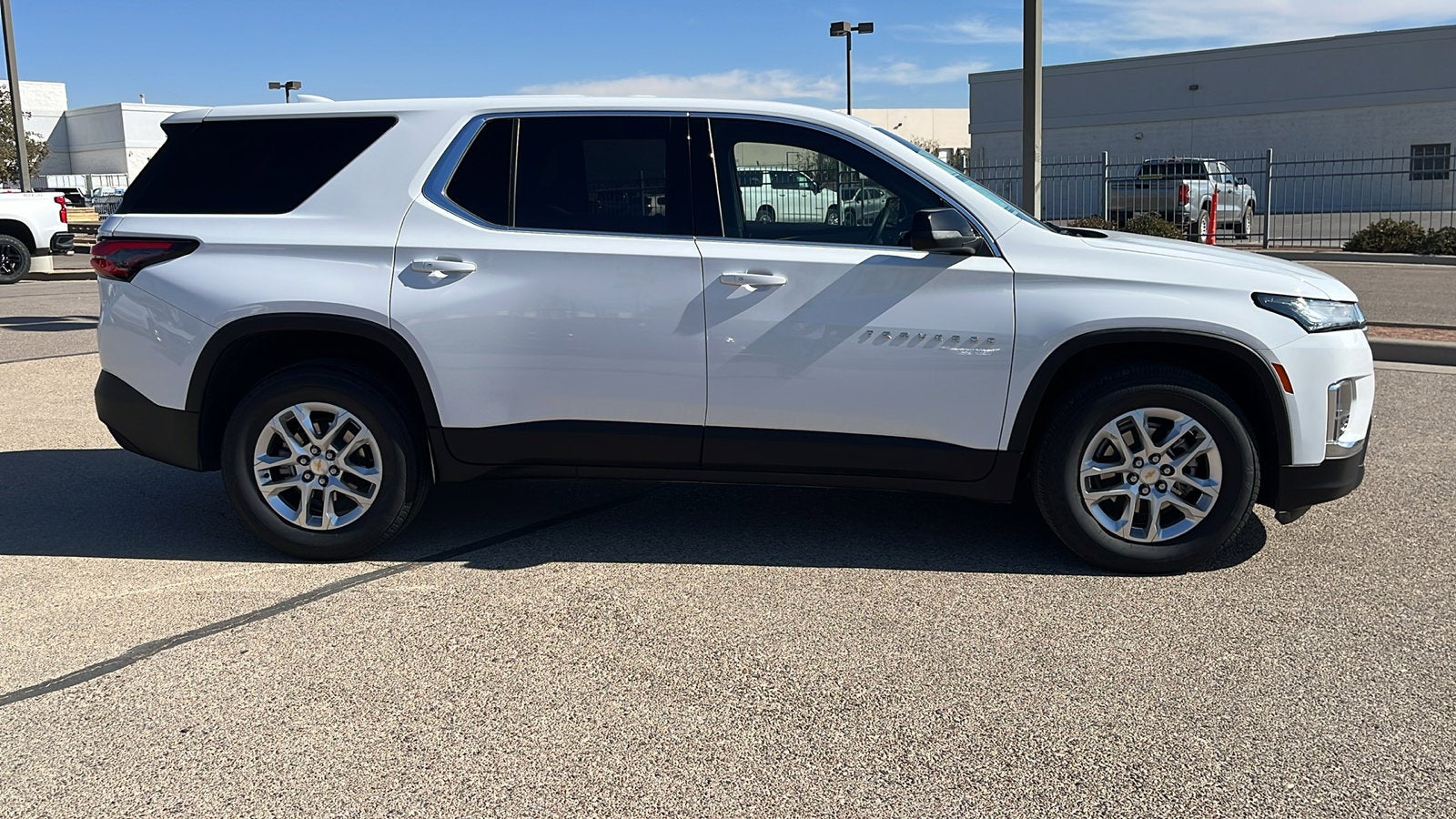 2023 Chevrolet Traverse LS