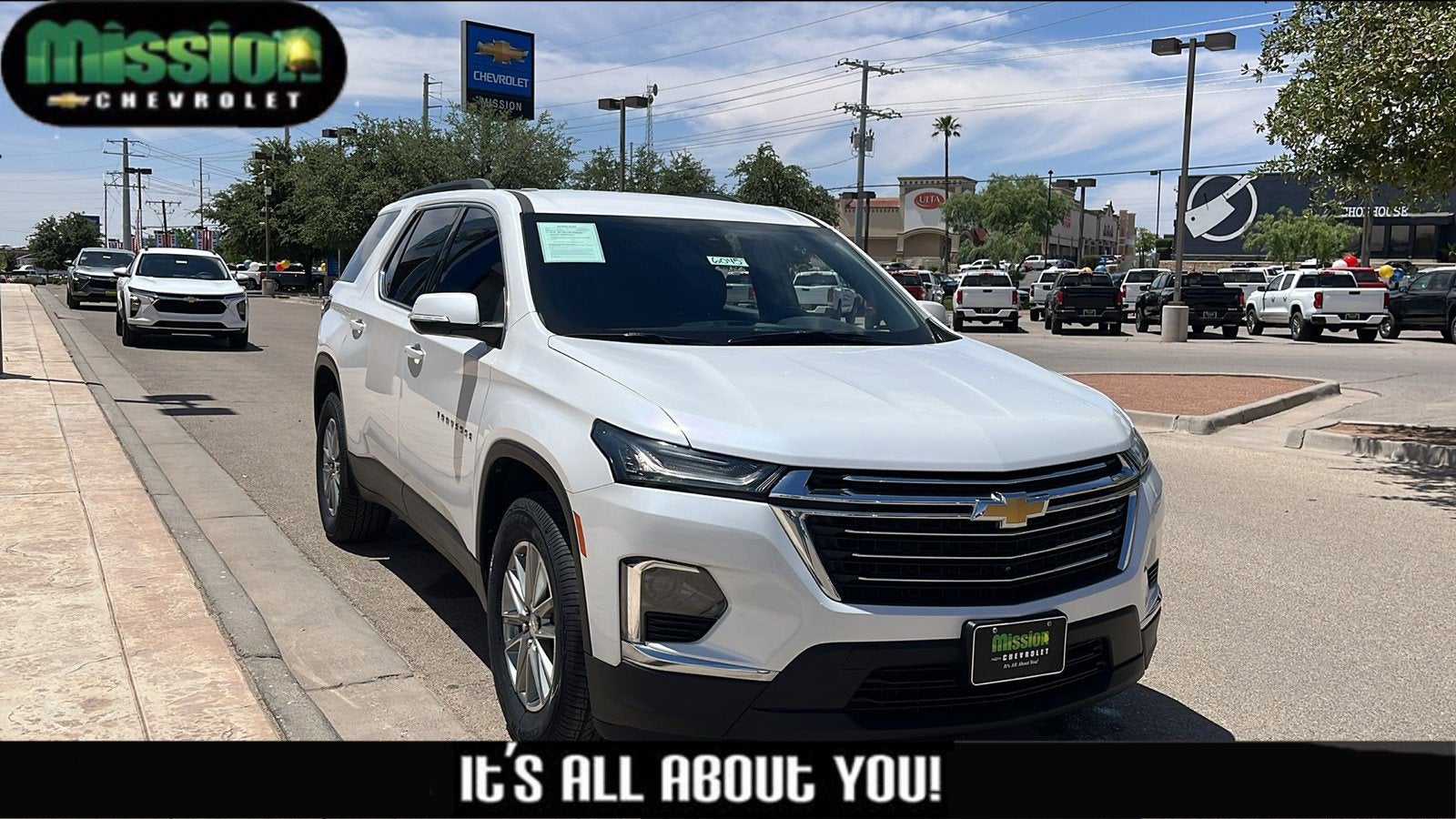 2023 Chevrolet Traverse LT Cloth