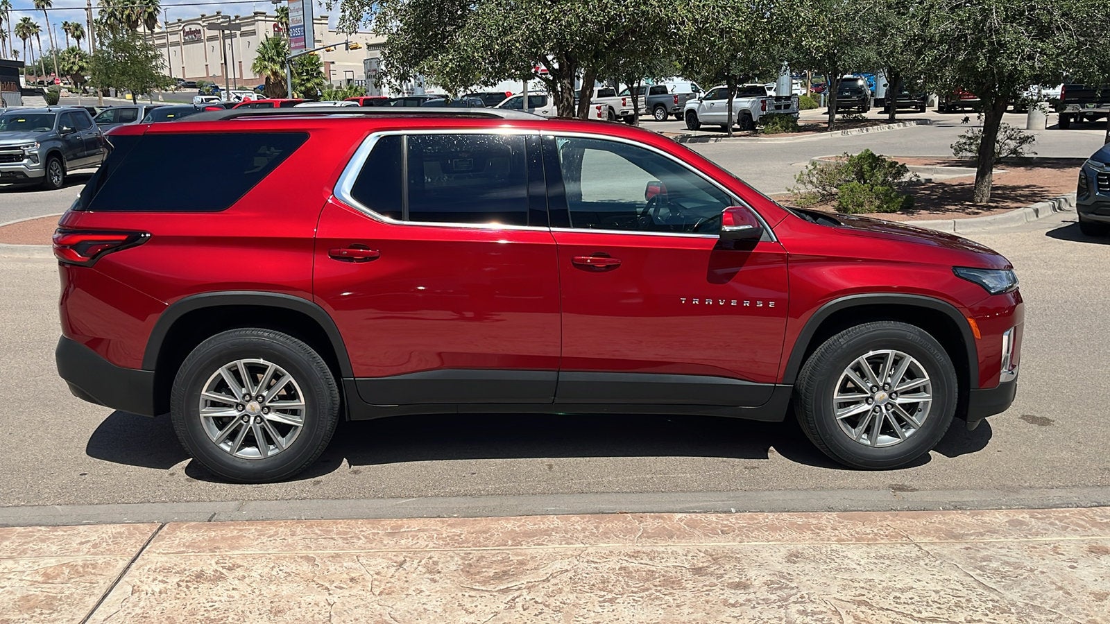 2023 Chevrolet Traverse LT Cloth