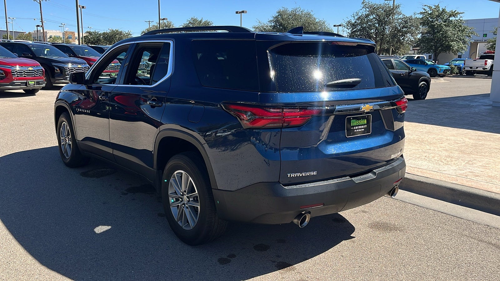 2023 Chevrolet Traverse LT Cloth