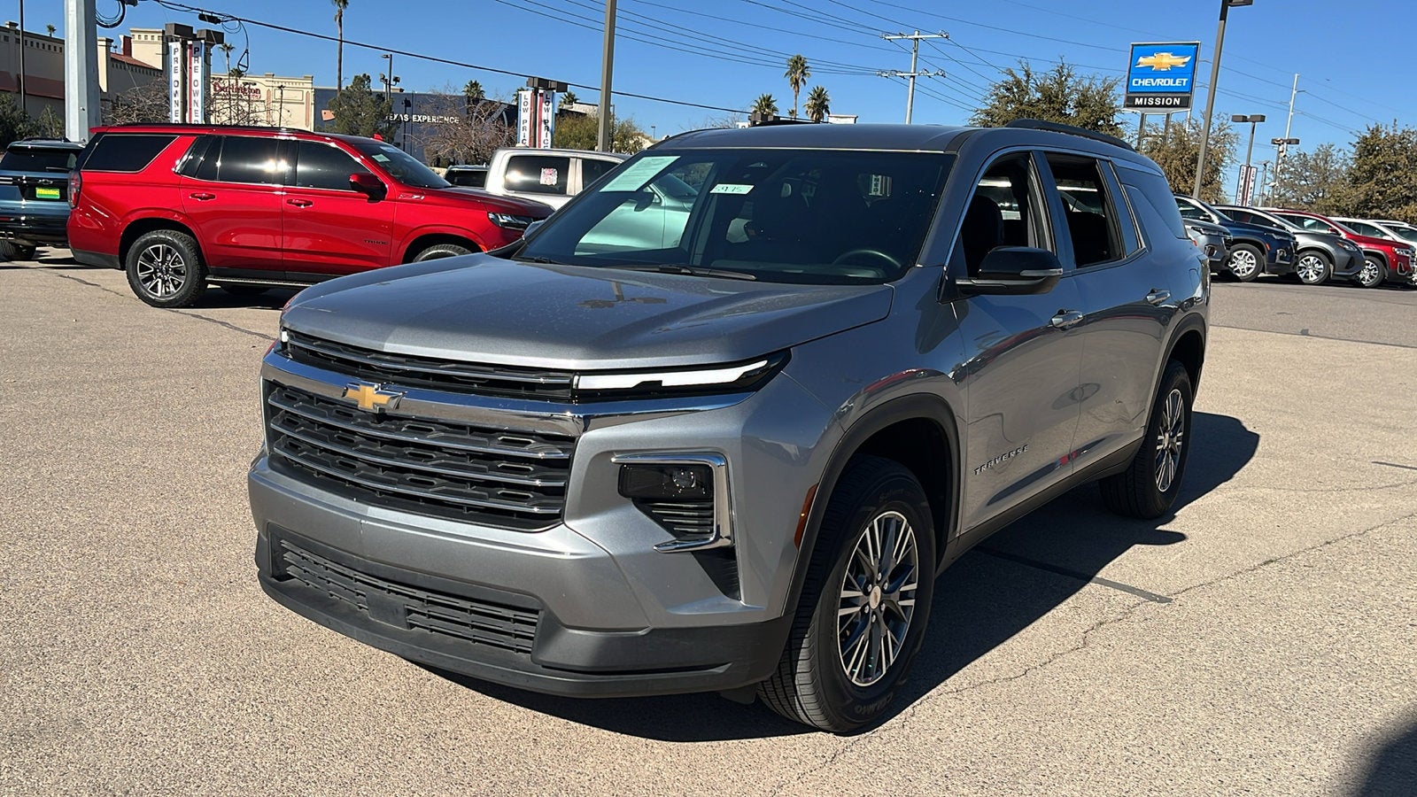 2025 Chevrolet Traverse LT
