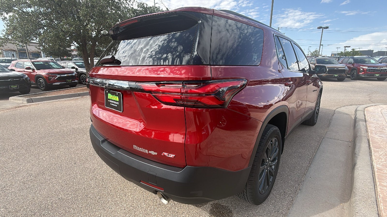 2023 Chevrolet Traverse RS
