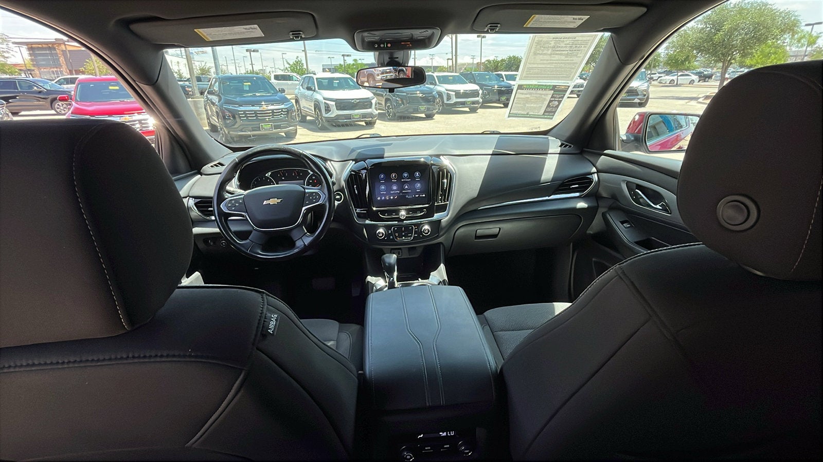 2022 Chevrolet Traverse LT Cloth
