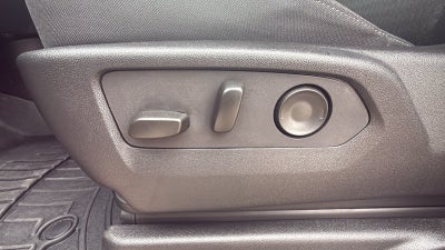 2025 Chevrolet Suburban LS