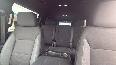 2025 Chevrolet Suburban LS