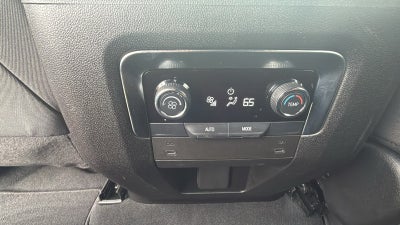 2025 Chevrolet Suburban LS