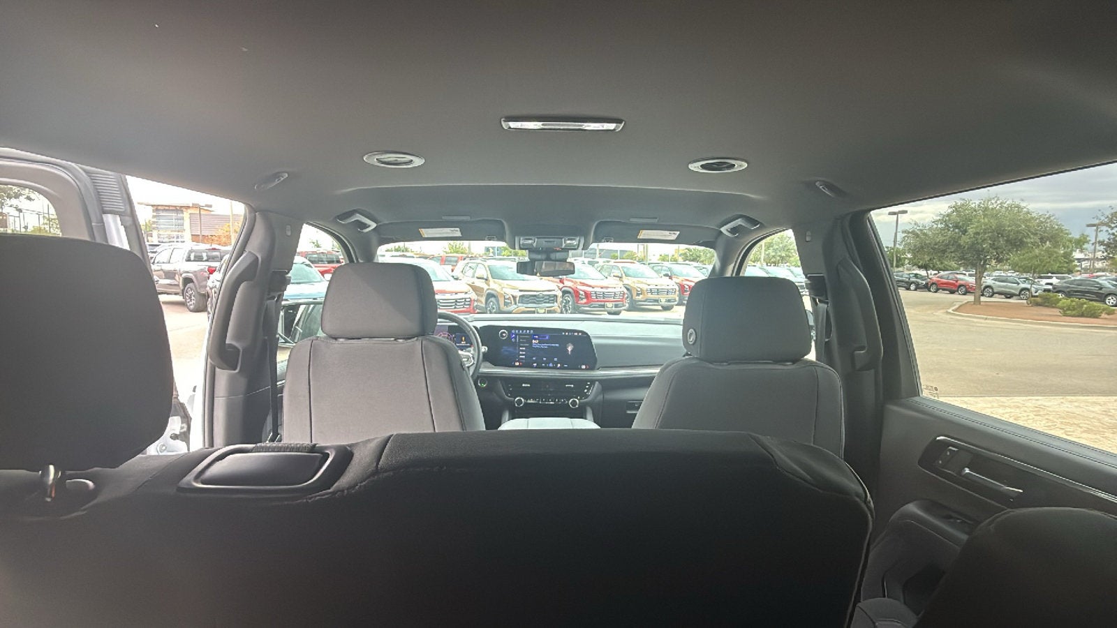 2025 Chevrolet Suburban LS
