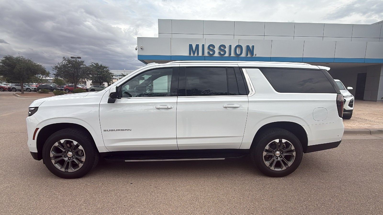 2025 Chevrolet Suburban LS