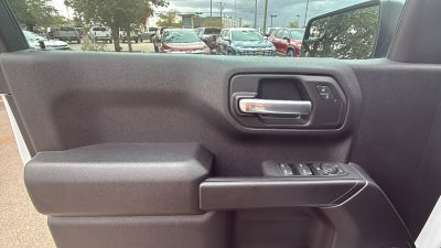 2025 Chevrolet Suburban LS