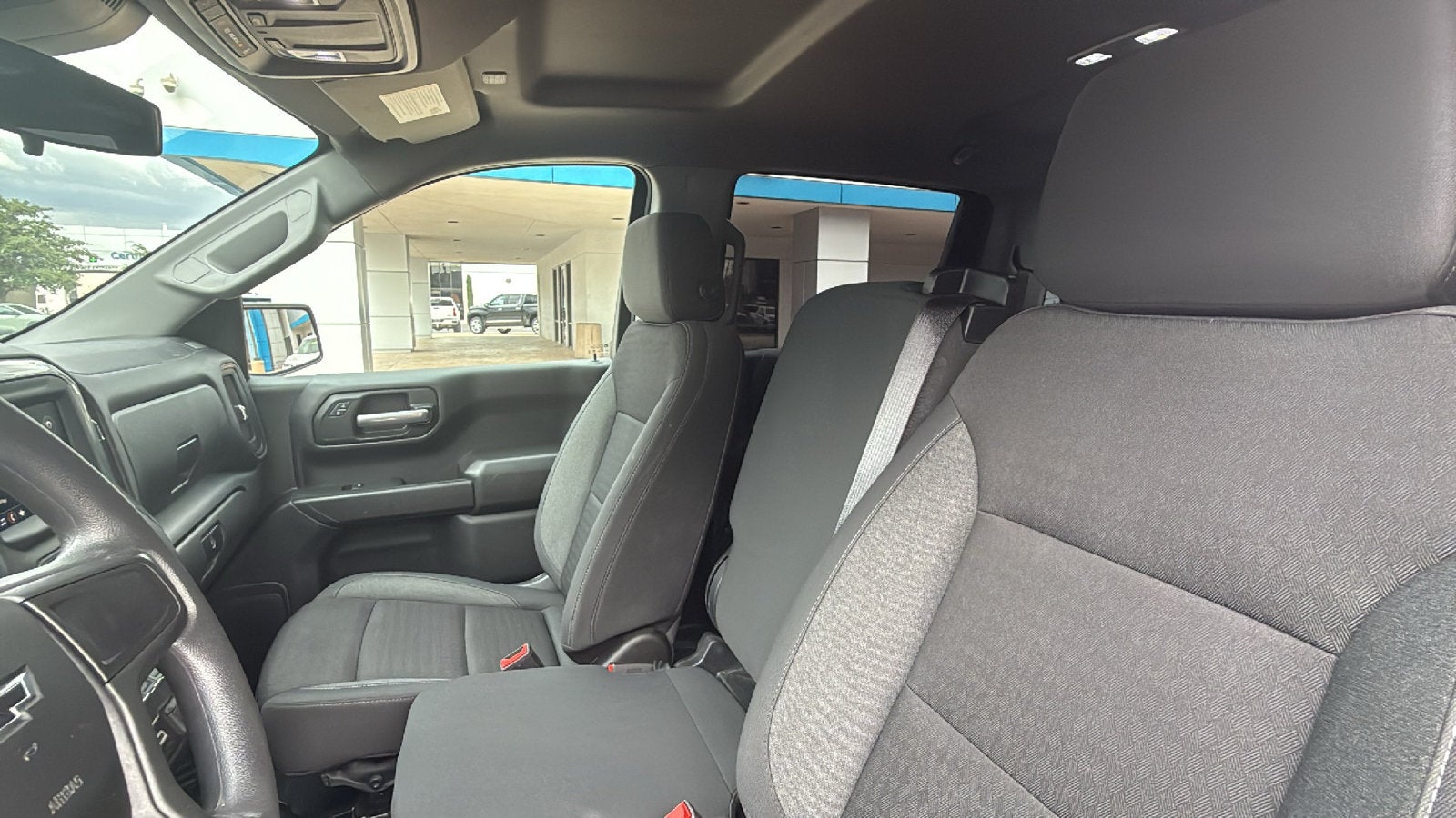 2025 Chevrolet Suburban LS