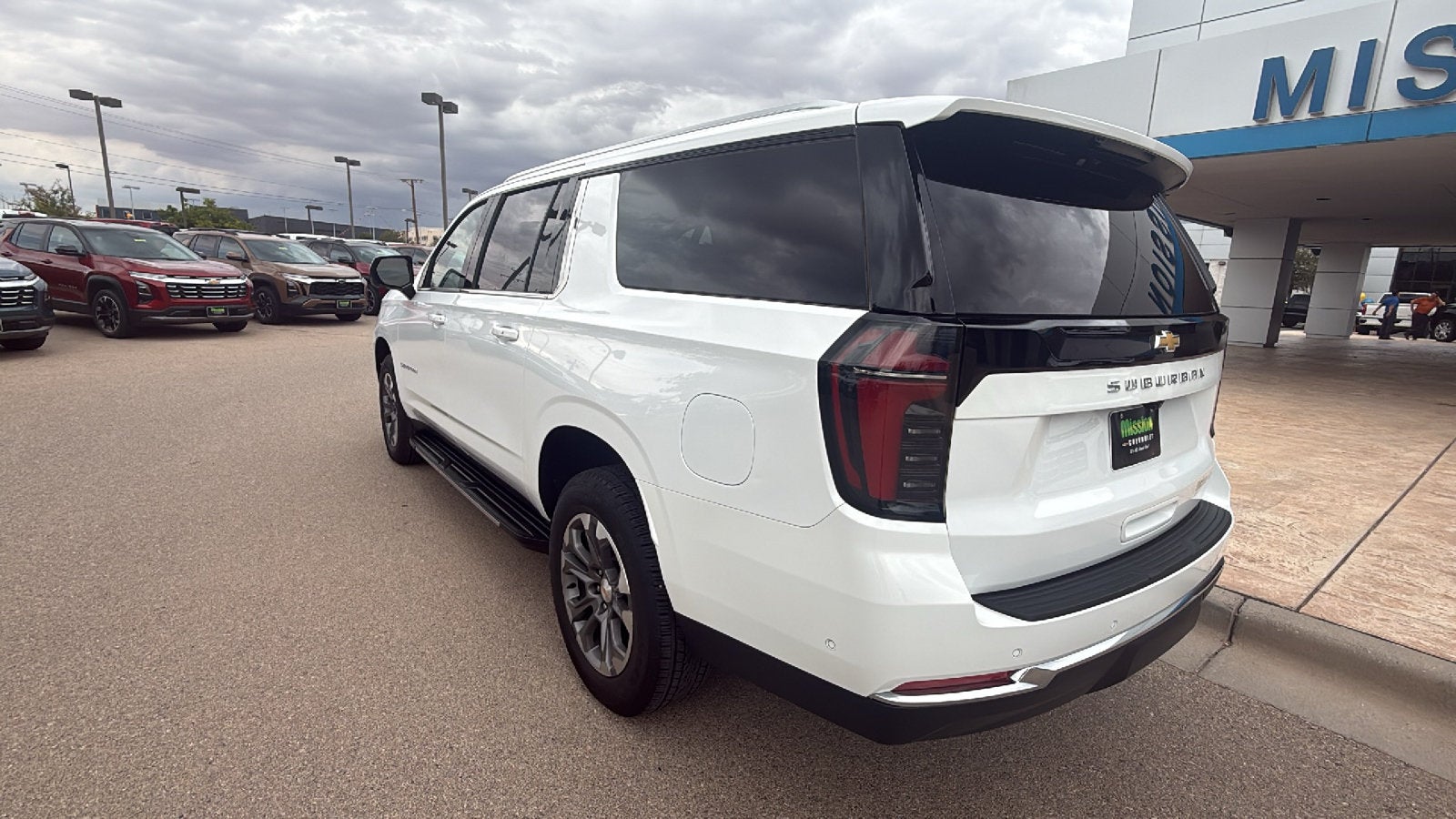 2025 Chevrolet Suburban LS