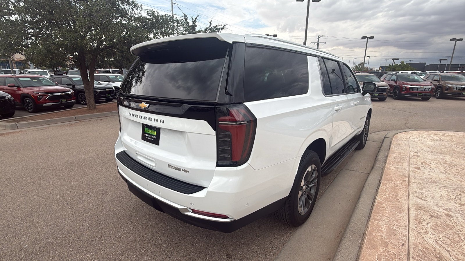 2025 Chevrolet Suburban LS