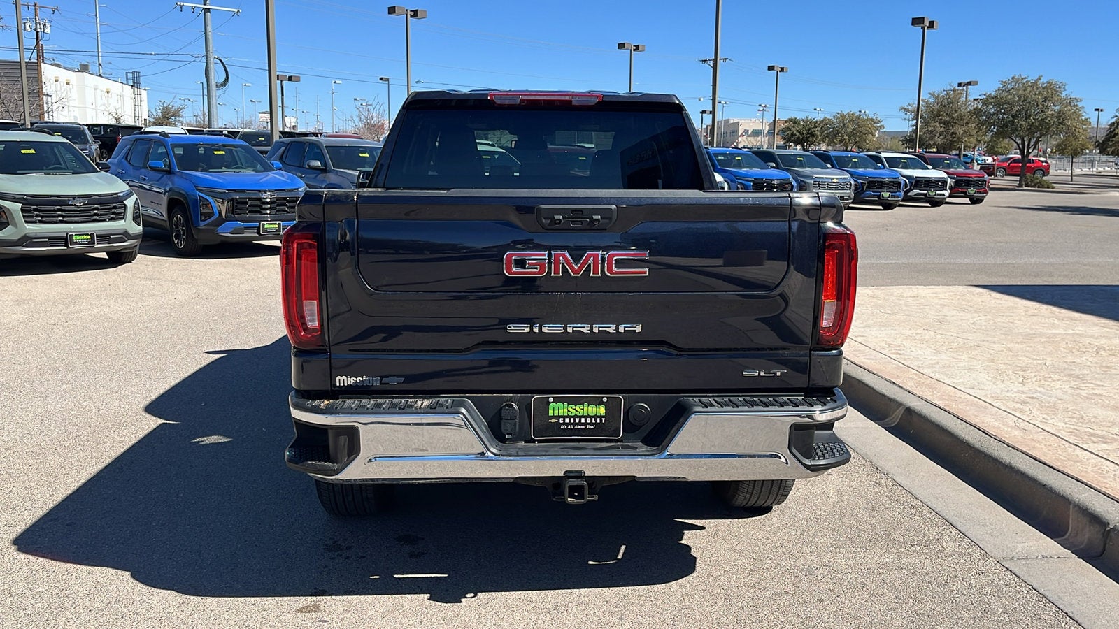 2025 GMC Sierra 1500 SLT