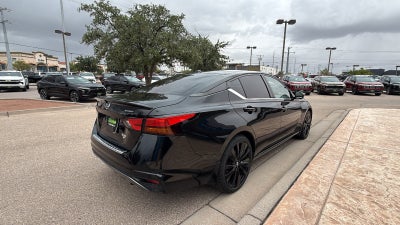 2022 Nissan Altima SR FWD