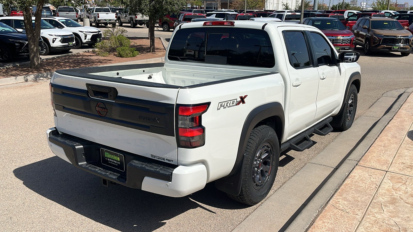 2025 Nissan Frontier Crew Cab PRO-X 4x2