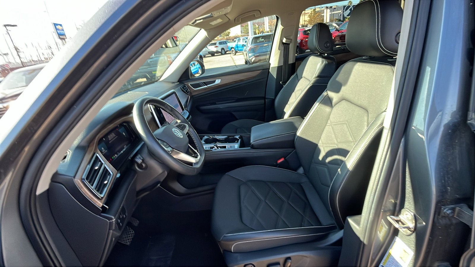 2024 Volkswagen Atlas 2.0T SE w/Technology