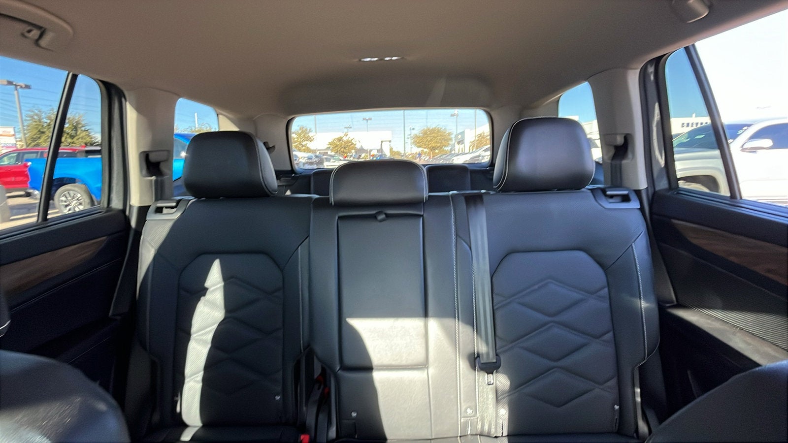 2024 Volkswagen Atlas 2.0T SE w/Technology