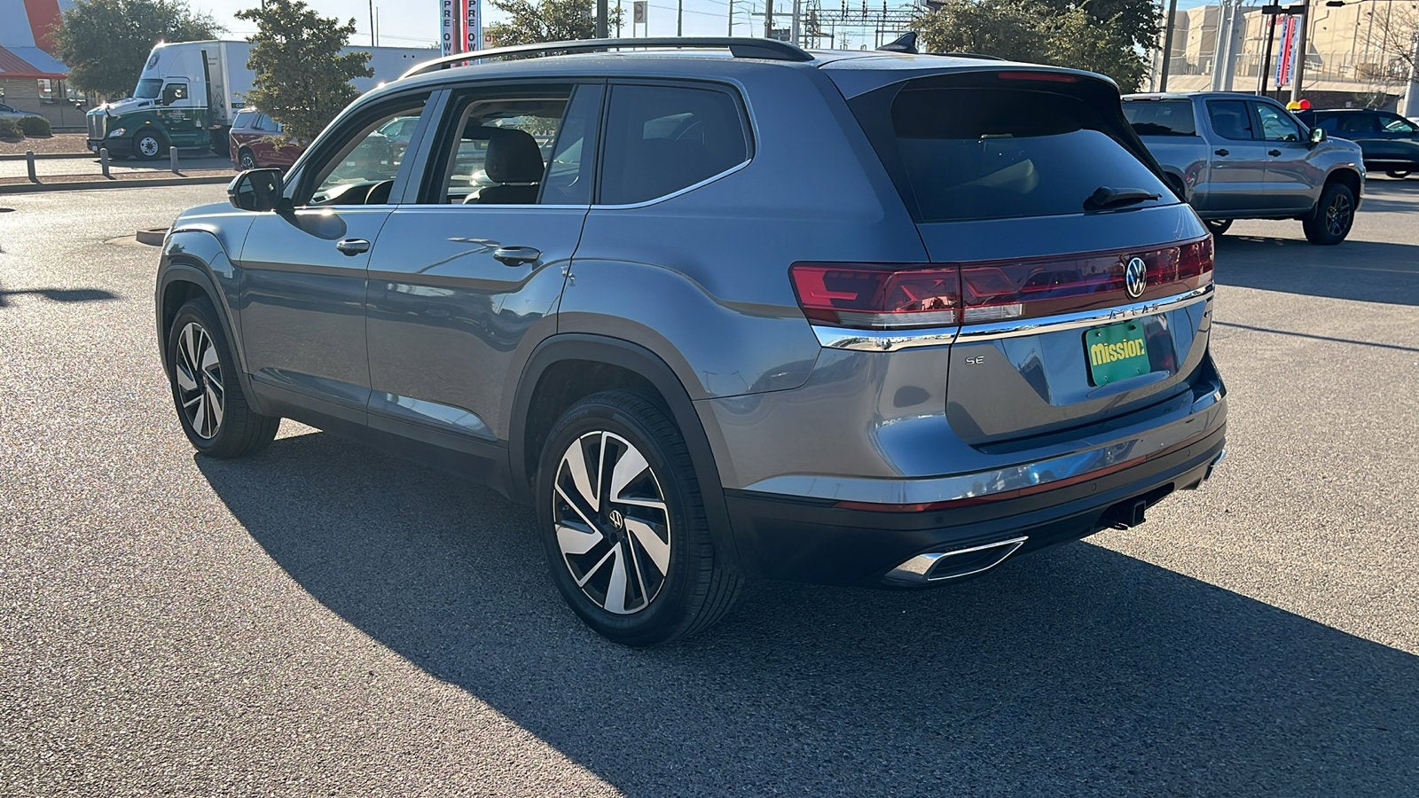 2024 Volkswagen Atlas 2.0T SE w/Technology