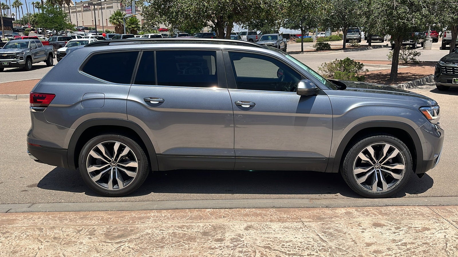 2023 Volkswagen Atlas 3.6L V6 SE w/Technology