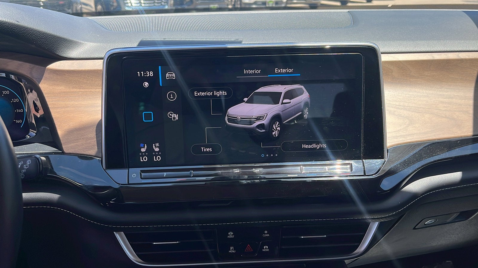 2024 Volkswagen Atlas 2.0T SE w/Technology
