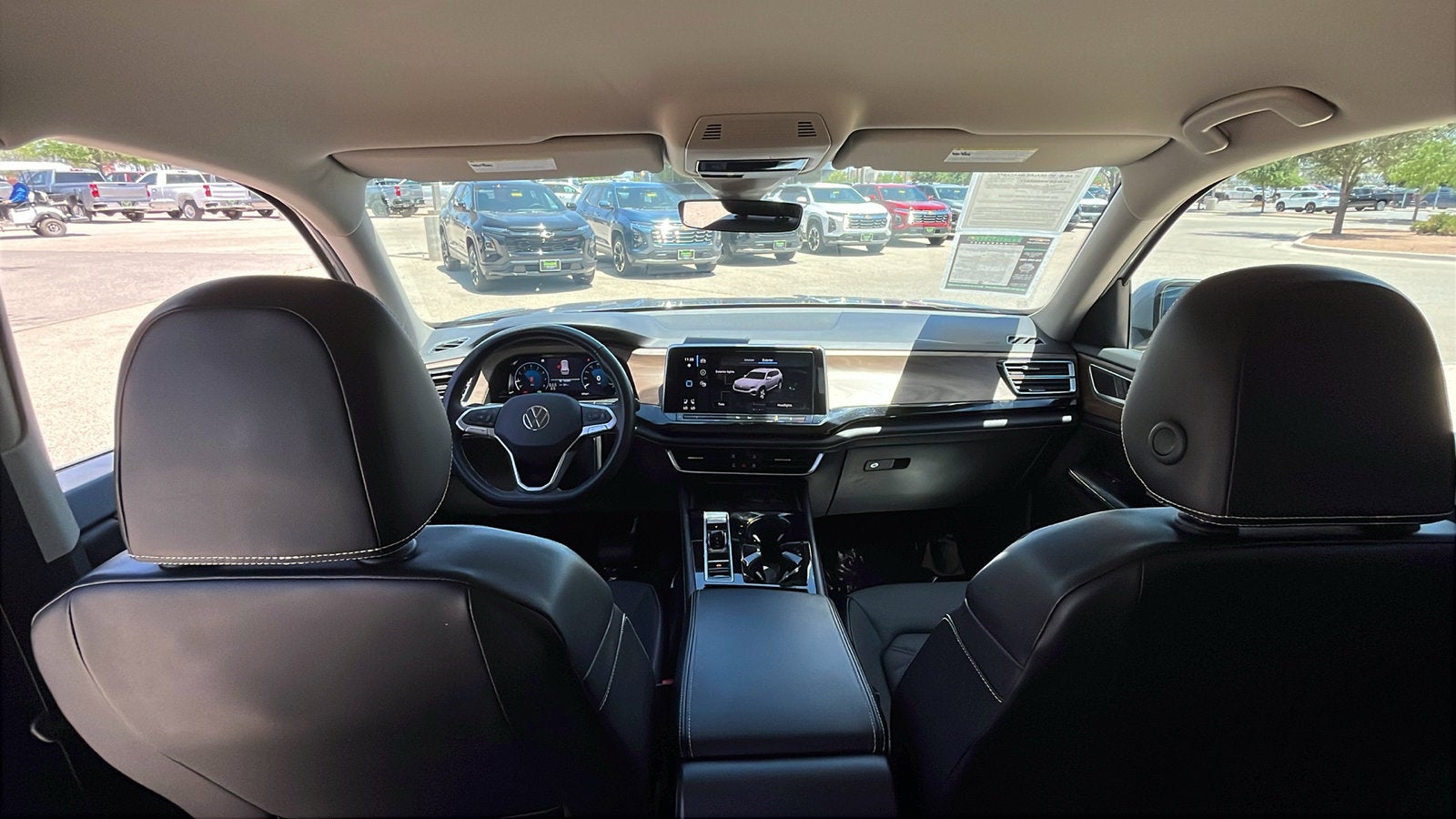 2024 Volkswagen Atlas 2.0T SE w/Technology