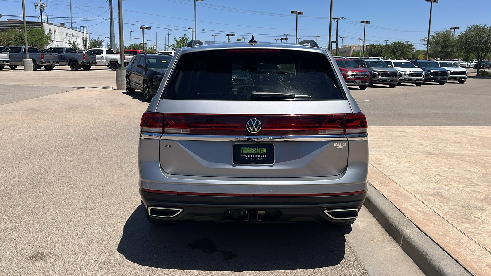 2024 Volkswagen Atlas 2.0T SE w/Technology
