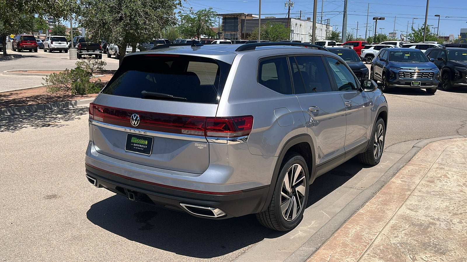 2024 Volkswagen Atlas 2.0T SE w/Technology