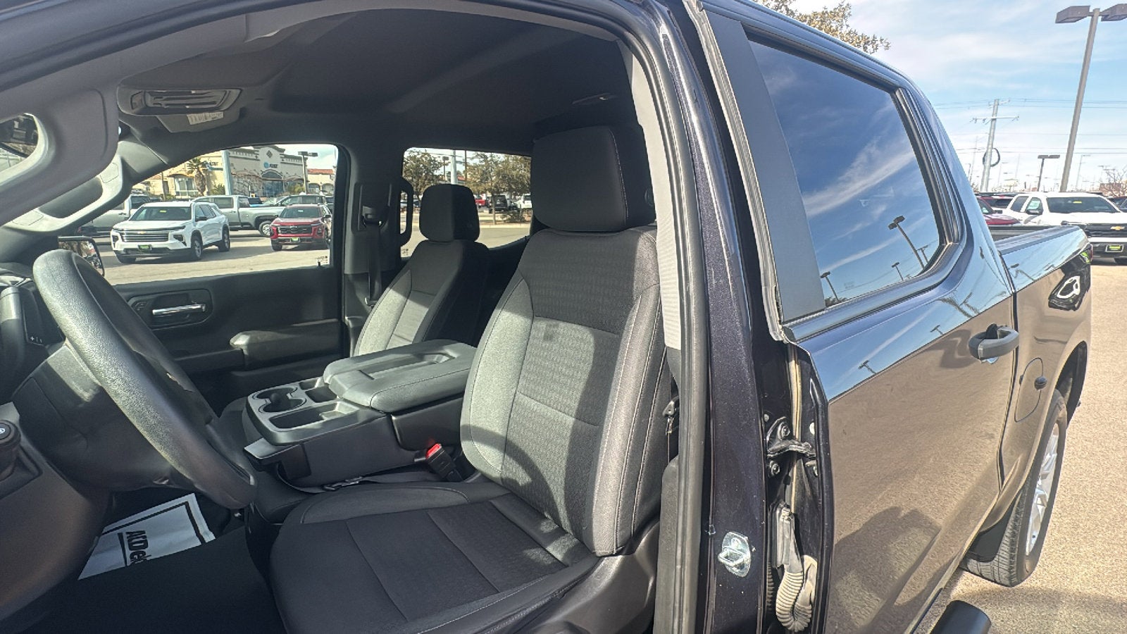 2023 Chevrolet Silverado 1500 Custom