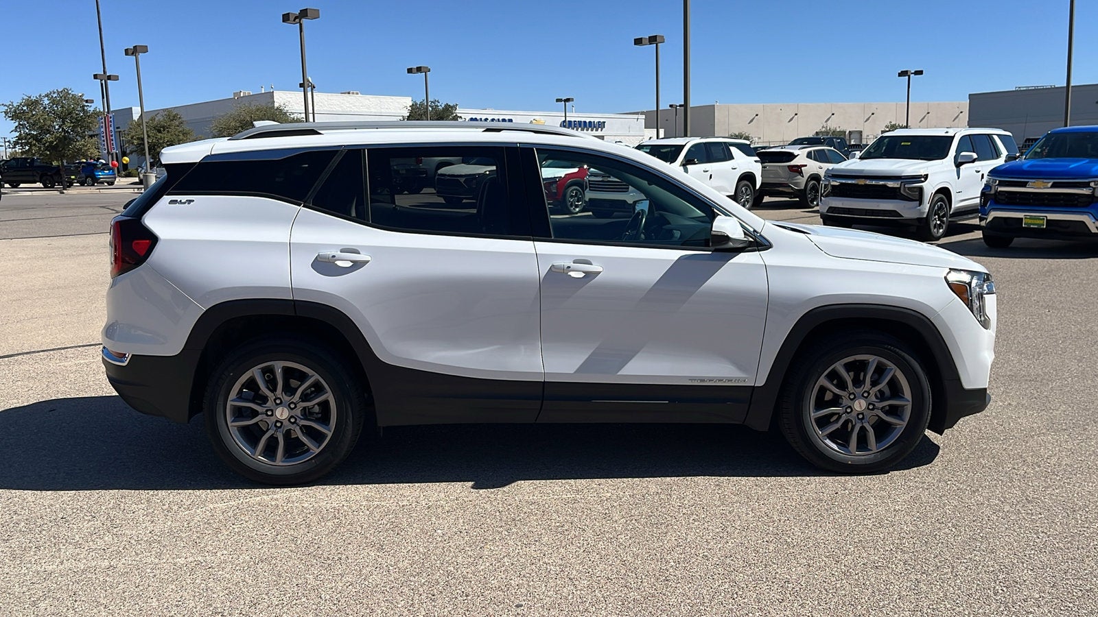 2024 GMC Terrain SLT