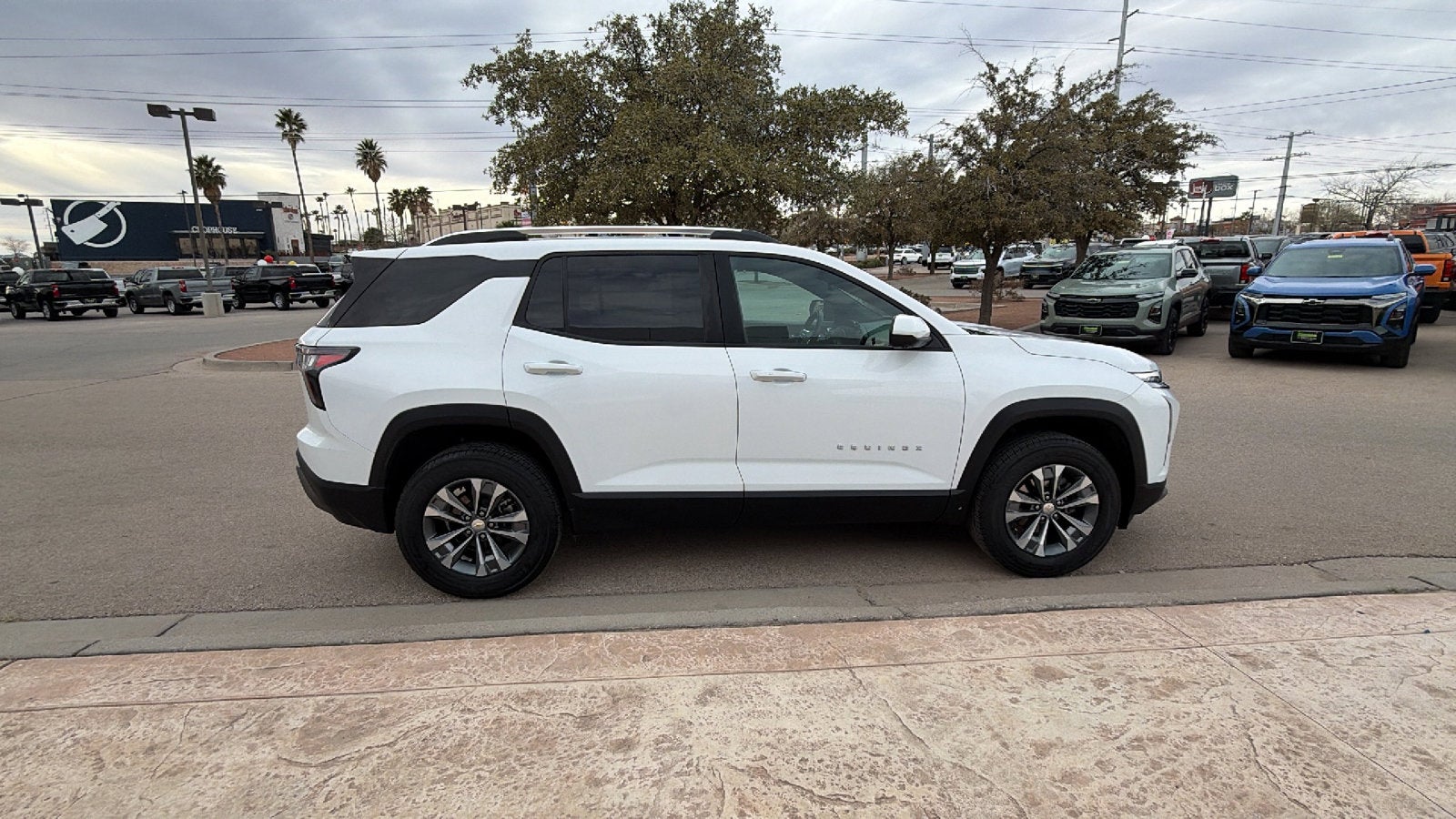 2025 Chevrolet Equinox LT