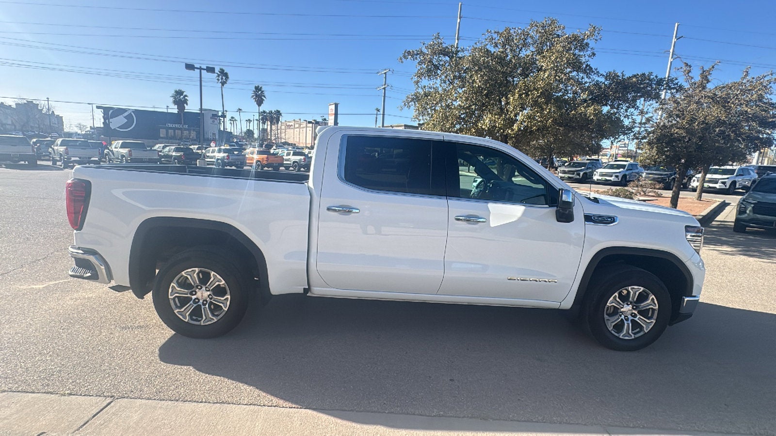 2025 GMC Sierra 1500 SLT