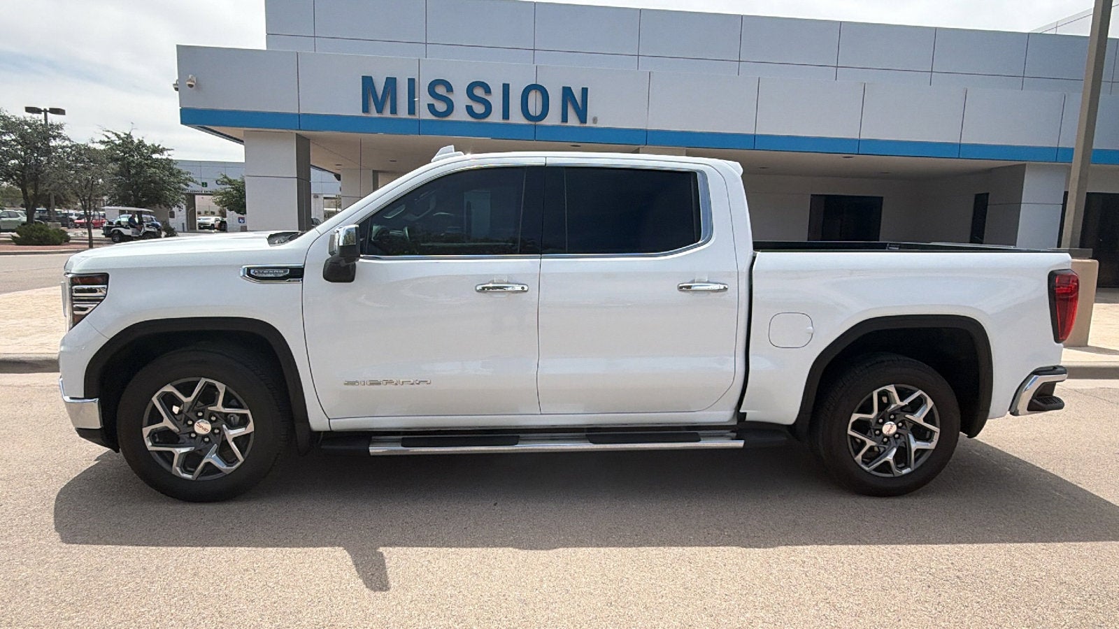 2024 GMC Sierra 1500 SLT