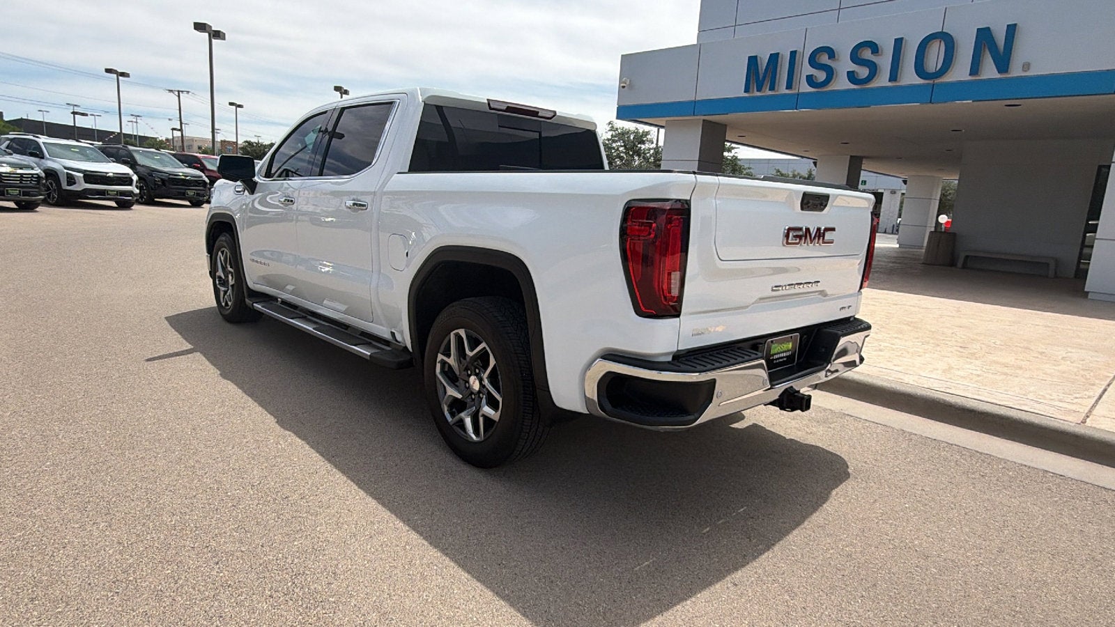 2024 GMC Sierra 1500 SLT