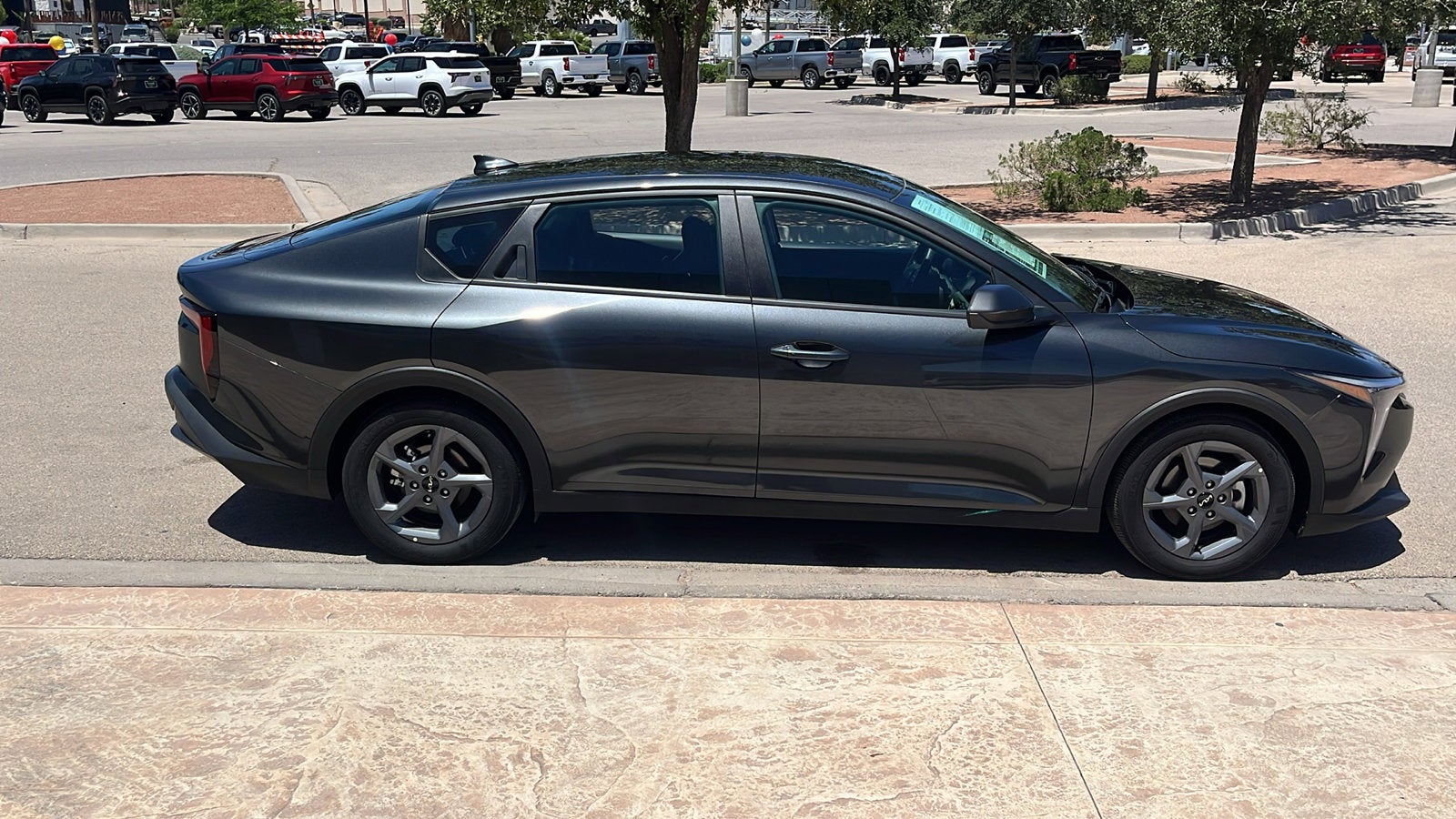 2025 Kia K4 LXS