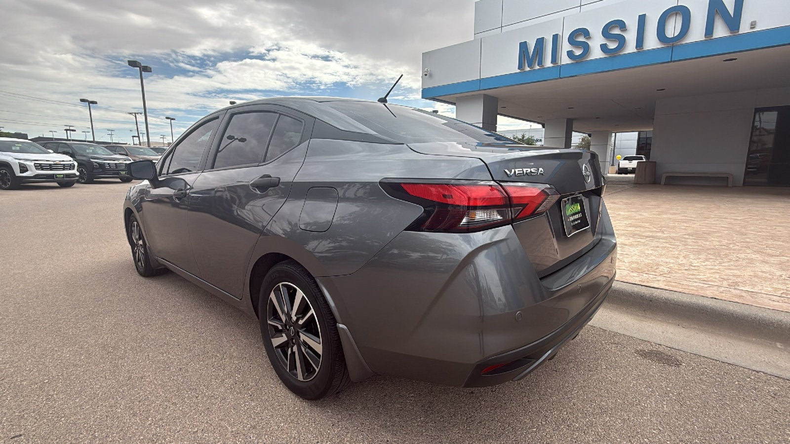 2024 Nissan Versa 1.6 S