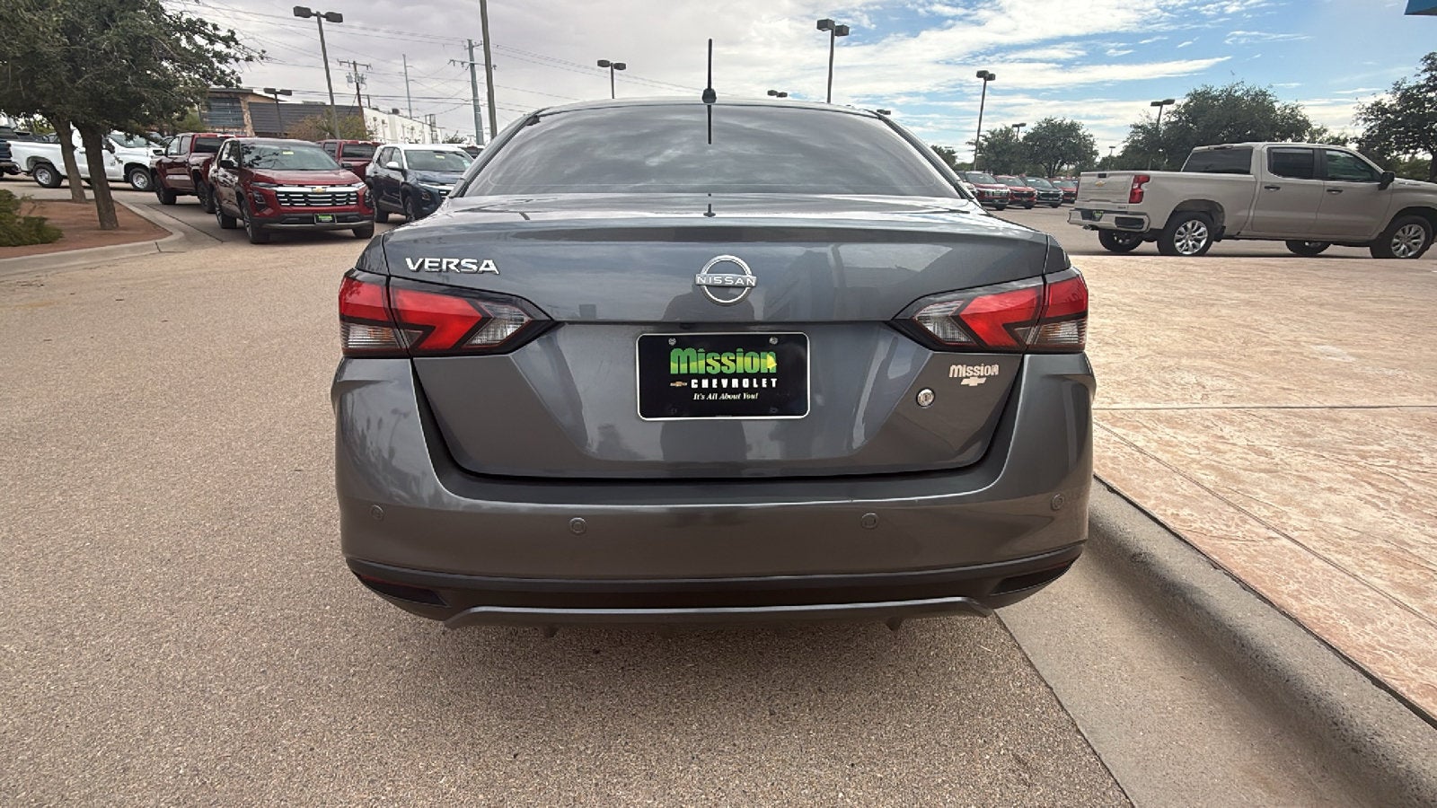 2024 Nissan Versa 1.6 S