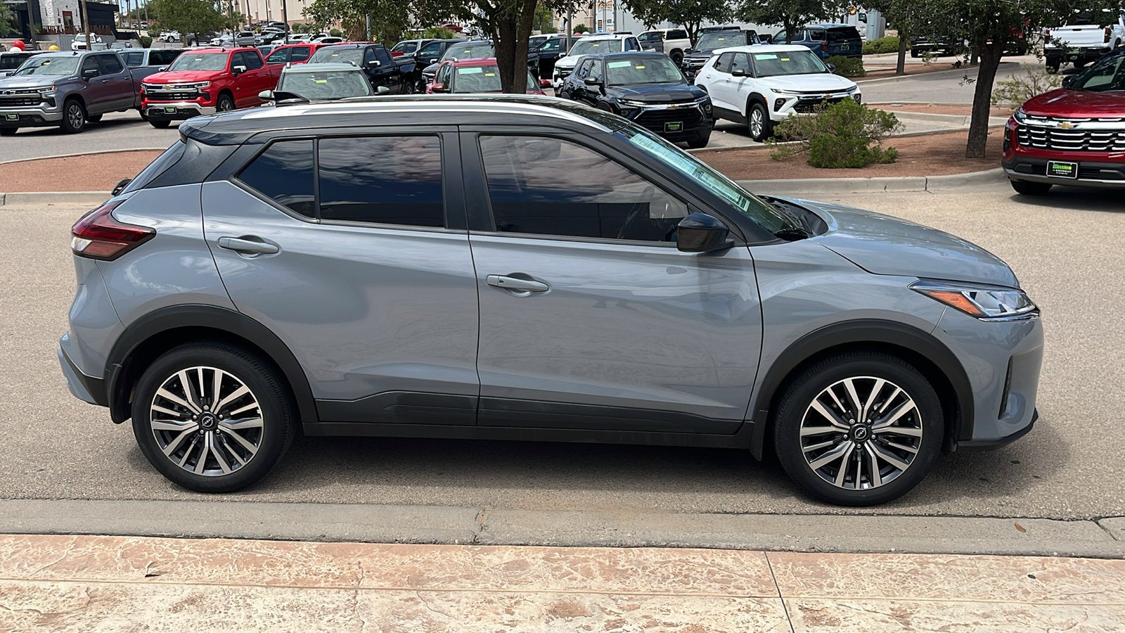 2024 Nissan Kicks SV Xtronic CVT