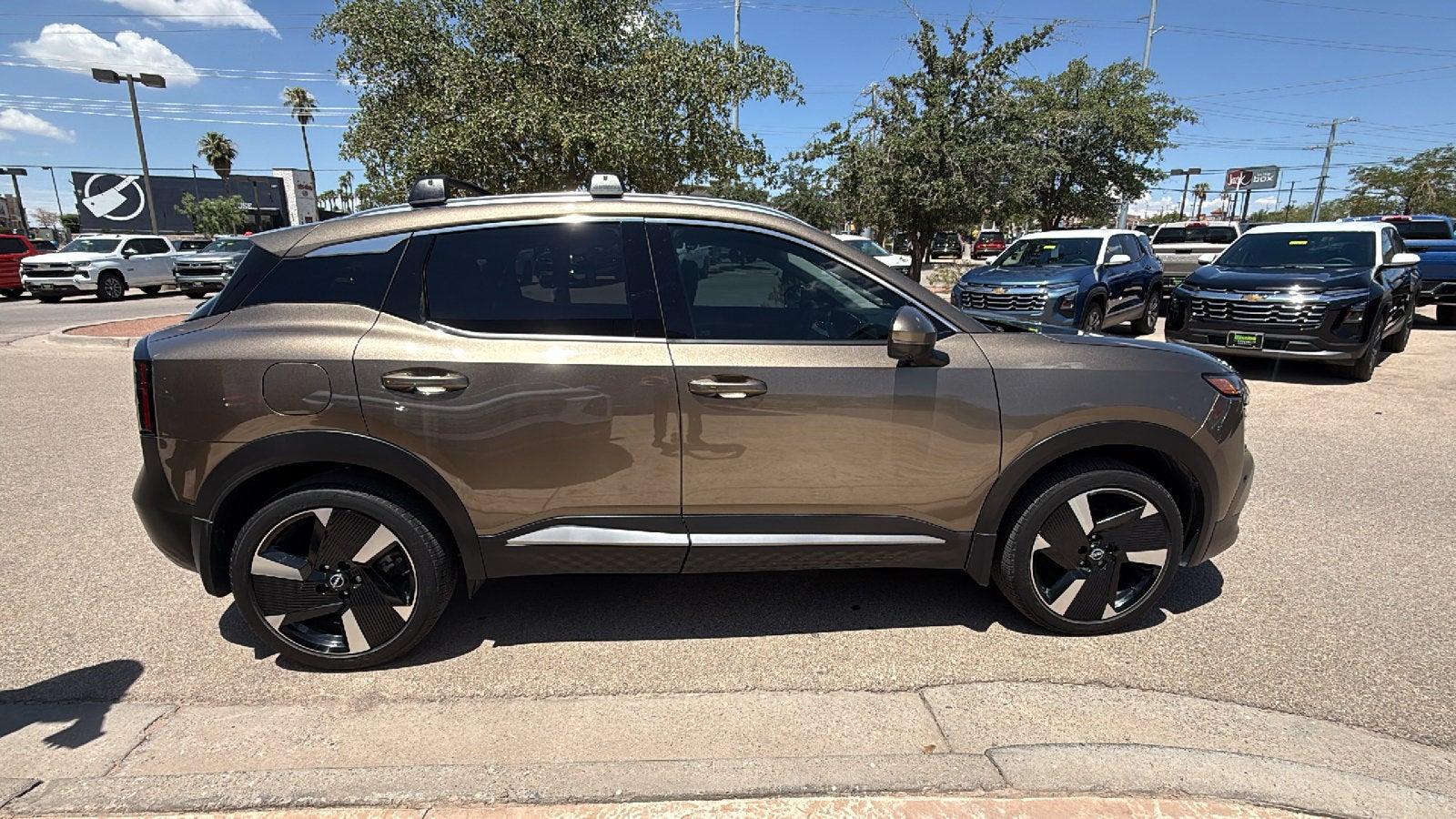 2025 Nissan Kicks SR Intelligent AWD